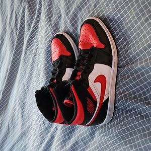 Air Jordan 1 mid